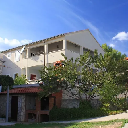 Apartment By The Sea Milna, - 8896