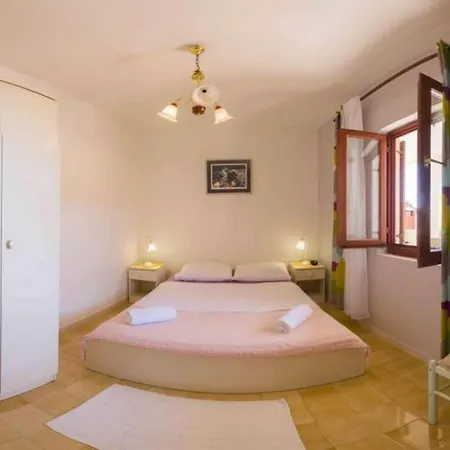By The Sea Milna, - 8896 Apartment Vis