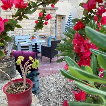 Apartment By The Sea Milna, - 8896